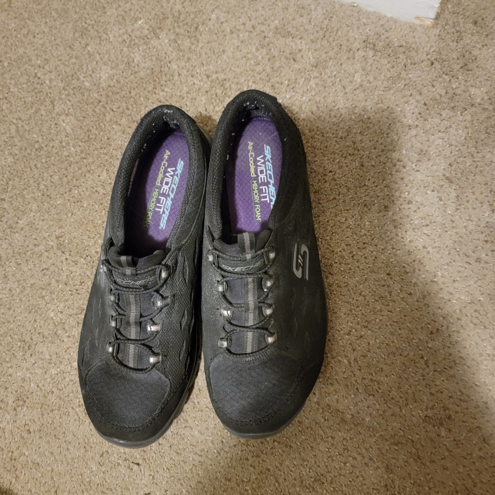 Skechers Women's Black Lace-Up Sneakers